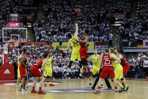 尽管球队在 尽管球队在