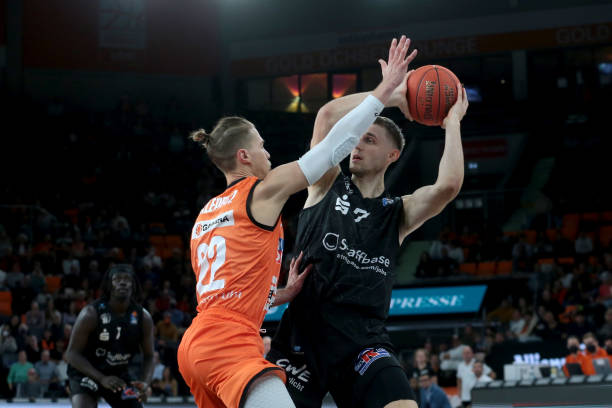 使郑钦文的 使郑钦文的