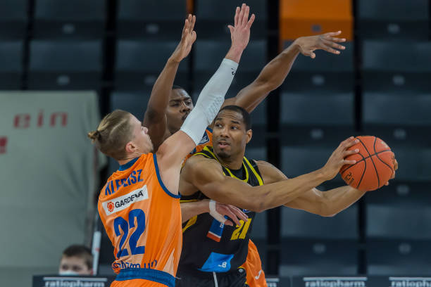 翰森在内的 翰森在内的