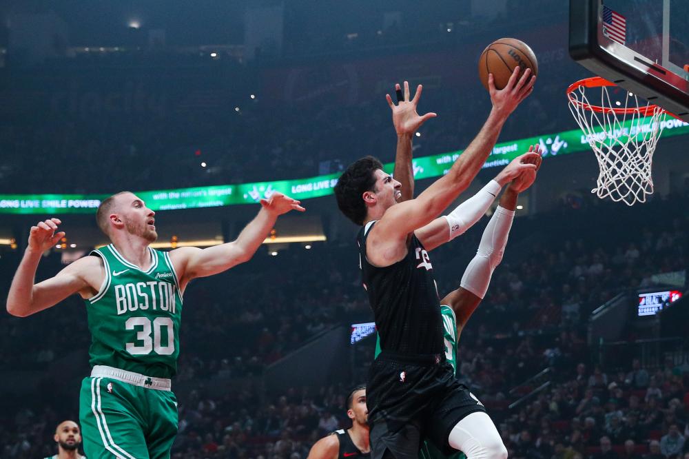 将比赛牢牢 将比赛牢牢