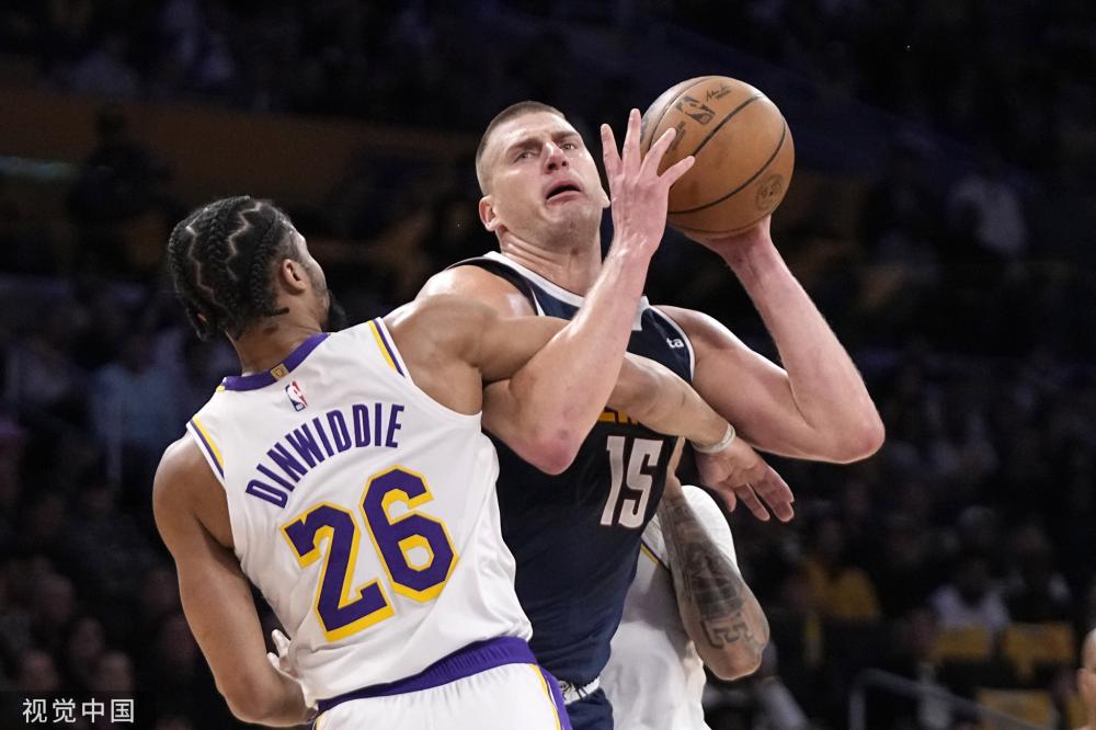 的同时保持 的同时保持