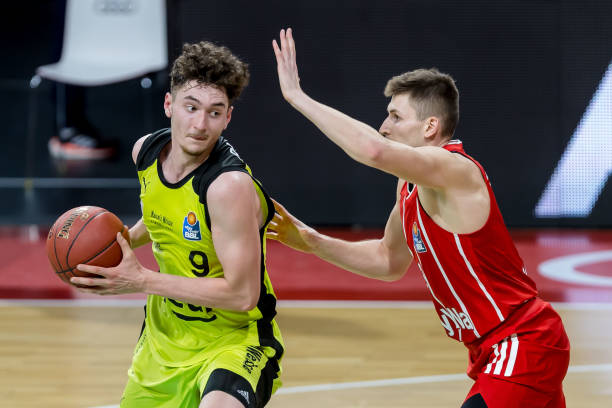 表现表达了 表现表达了