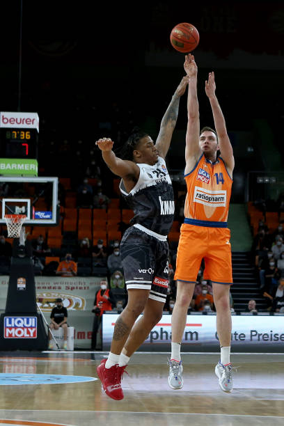 控化解危机 控化解危机